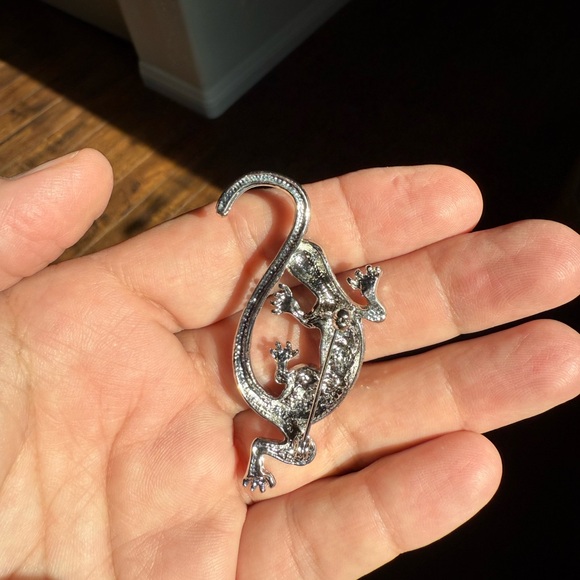 Colorful Animal Brooch Set - Picture 14 of 16